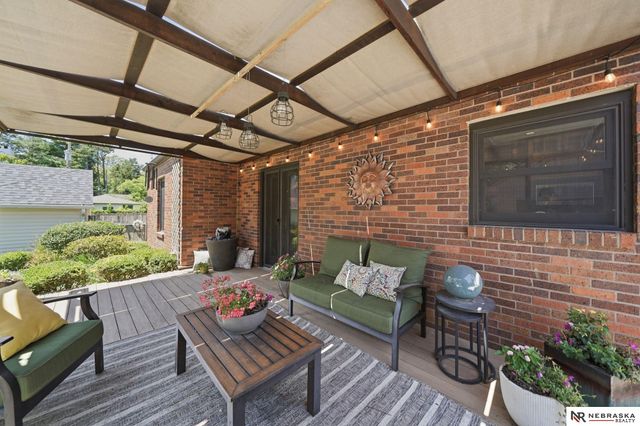 2643 Woodsdale Boulevard, Lincoln, NE 68502