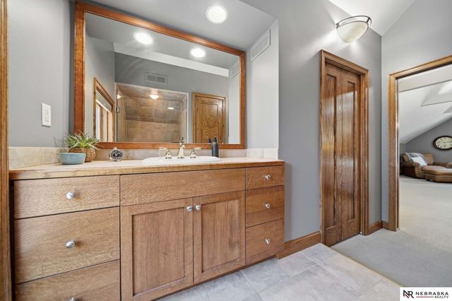 2643 Woodsdale Boulevard, Lincoln, NE 68502