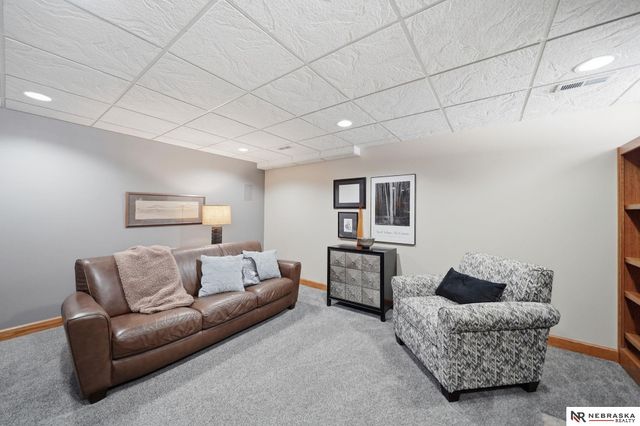 2643 Woodsdale Boulevard, Lincoln, NE 68502