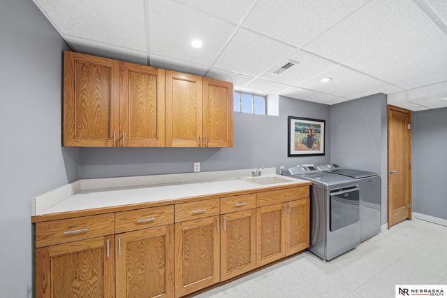 2643 Woodsdale Boulevard, Lincoln, NE 68502