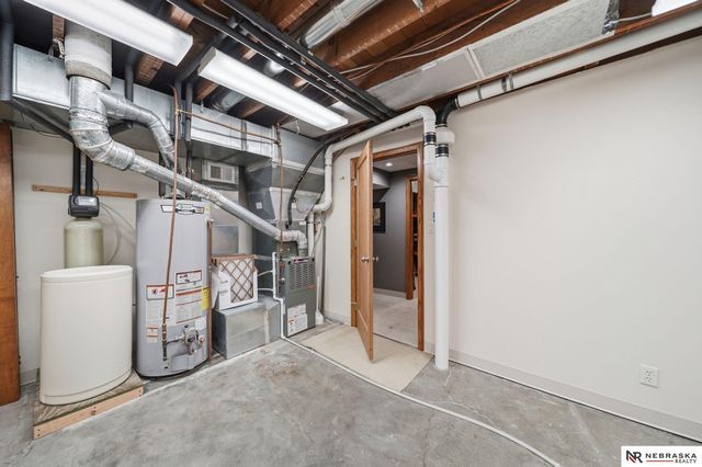 2643 Woodsdale Boulevard, Lincoln, NE 68502