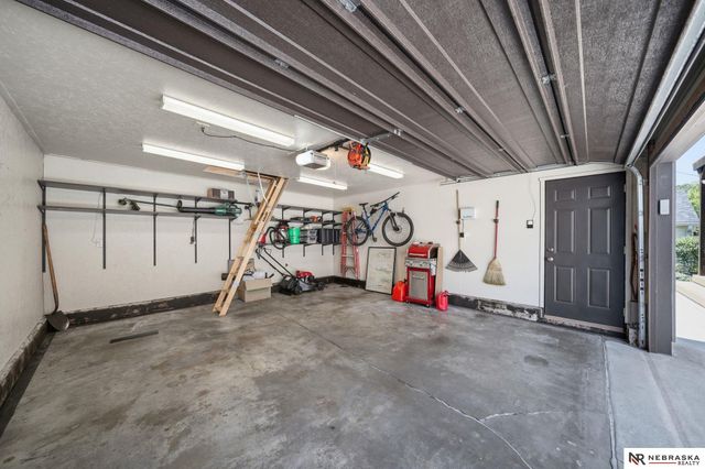 2643 Woodsdale Boulevard, Lincoln, NE 68502