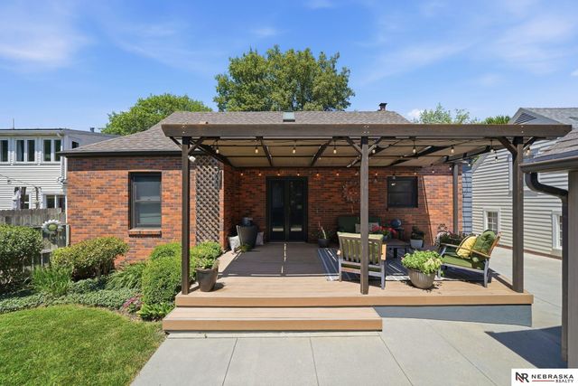 2643 Woodsdale Boulevard, Lincoln, NE 68502
