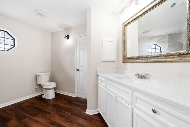 3706 Live Oak Street, Damon, TX 77430