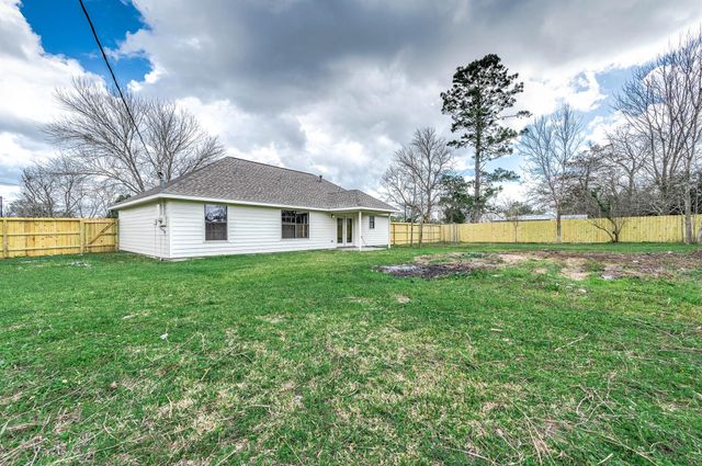 3706 Live Oak Street, Damon, TX 77430