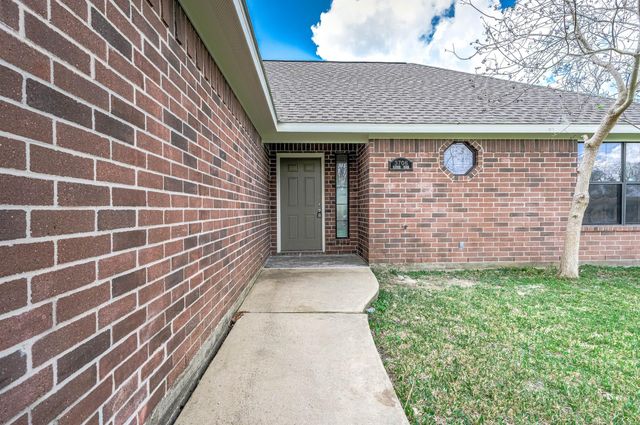 3706 Live Oak Street, Damon, TX 77430