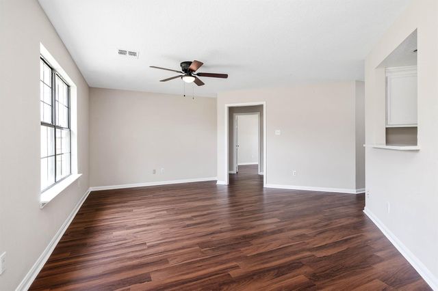 3706 Live Oak Street, Damon, TX 77430