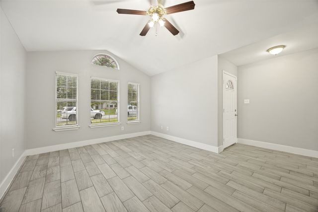 1009 Enlow Circle, Commerce, TX 75428