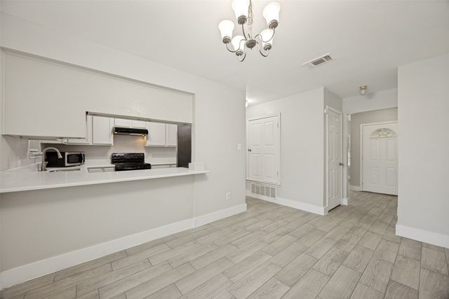 1009 Enlow Circle, Commerce, TX 75428