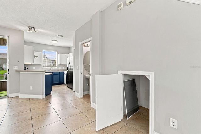 12225 COUNTRY WHITE CIRCLE, Tampa, FL 33635