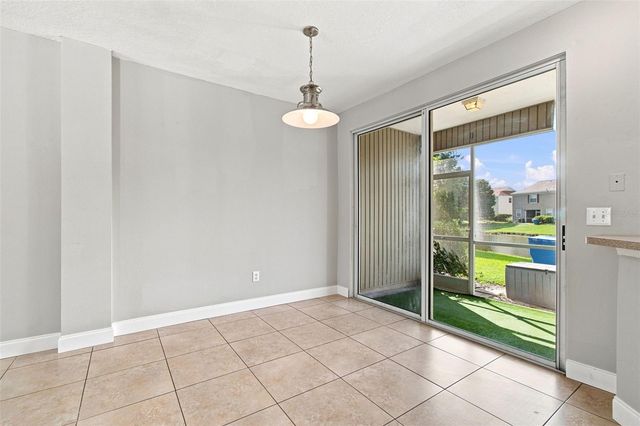 12225 COUNTRY WHITE CIRCLE, Tampa, FL 33635