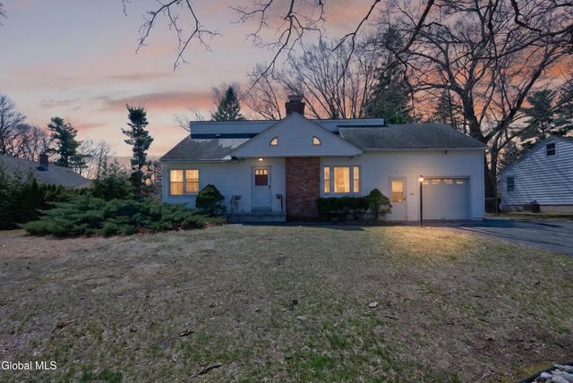 39 E Highland Drive, Guilderland, NY 12203