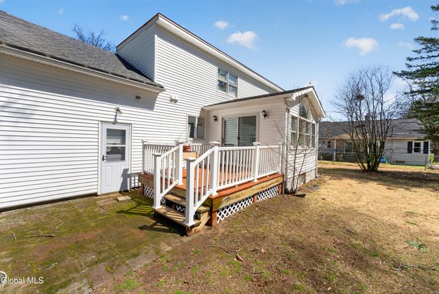 39 E Highland Drive, Guilderland, NY 12203