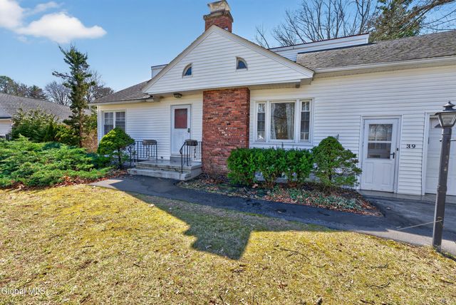 39 E Highland Drive, Guilderland, NY 12203