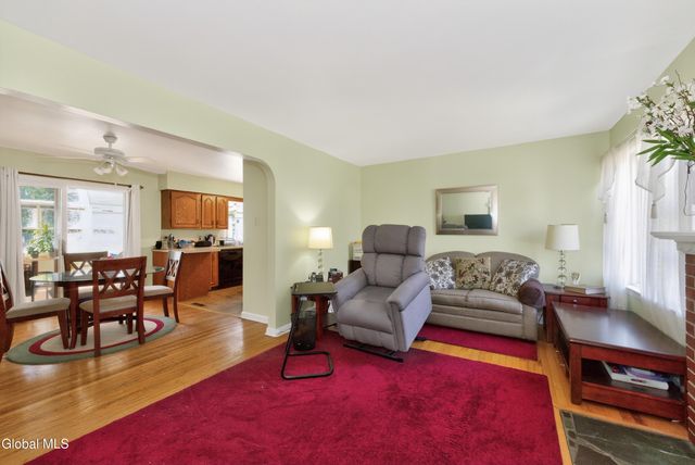 39 E Highland Drive, Guilderland, NY 12203