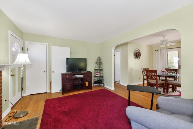 39 E Highland Drive, Guilderland, NY 12203