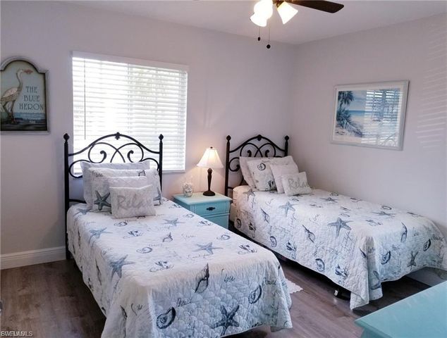 7774 Jewel LN 201, Naples, FL 34109