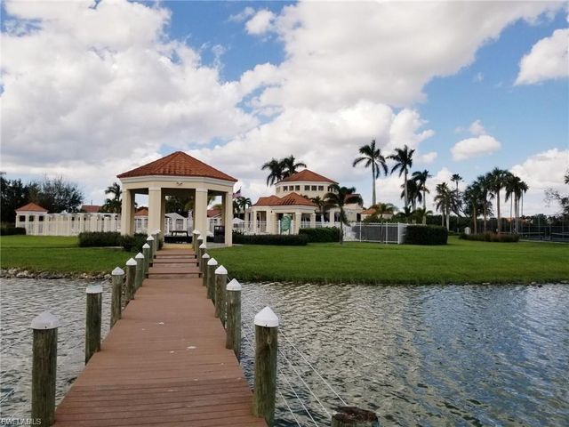 7774 Jewel LN 201, Naples, FL 34109
