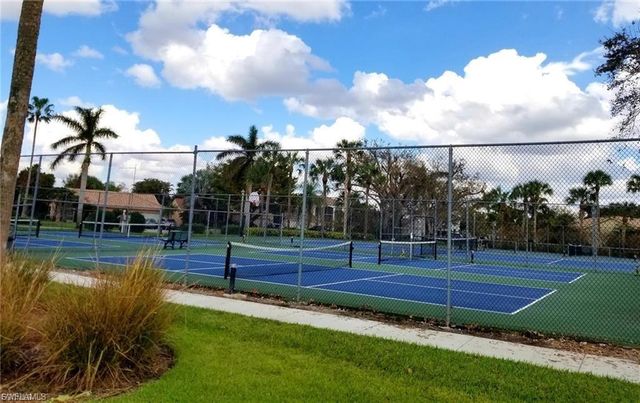 7774 Jewel LN 201, Naples, FL 34109