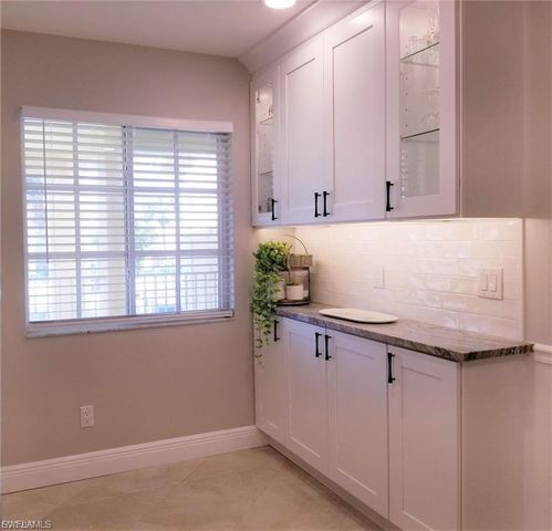 7774 Jewel LN 201, Naples, FL 34109
