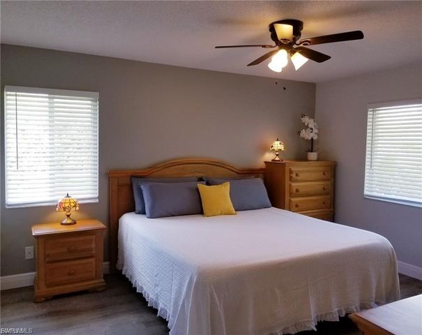 7774 Jewel LN 201, Naples, FL 34109