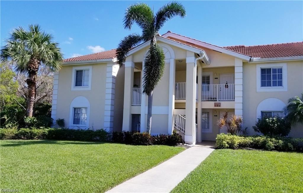 7774 Jewel LN 201, Naples, FL 34109