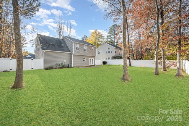 8635 Common Oak Lane, Huntersville, NC 28078