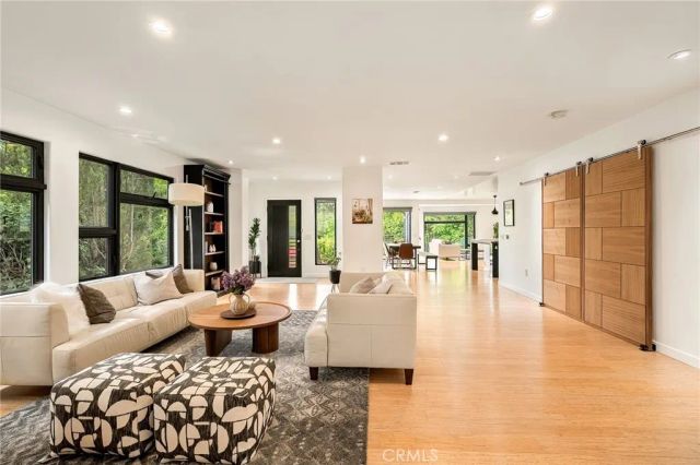 13082 Blairwood Drive, Studio City, CA 91604