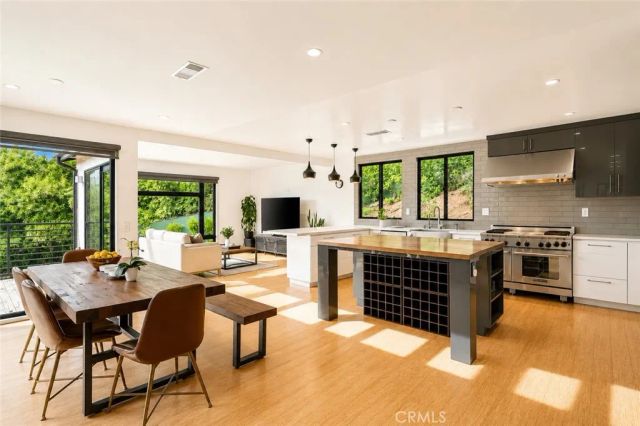 13082 Blairwood Drive, Studio City, CA 91604