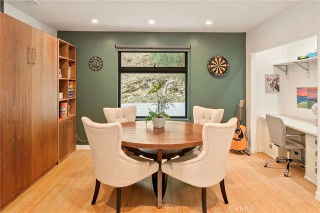 13082 Blairwood Drive, Studio City, CA 91604