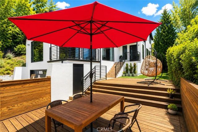 13082 Blairwood Drive, Studio City, CA 91604