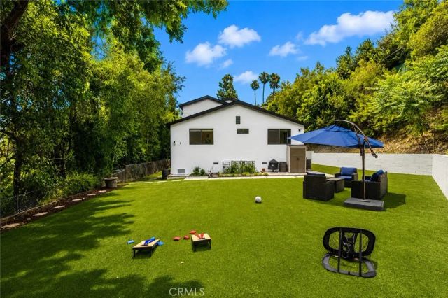 13082 Blairwood Drive, Studio City, CA 91604