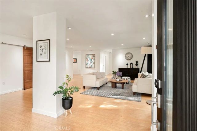 13082 Blairwood Drive, Studio City, CA 91604