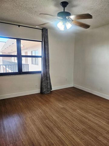 10433 Sunrise Lakes Boulevard 406, Sunrise, FL 33322