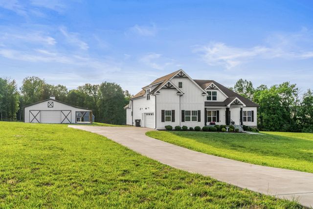 3378 New Hall Rd, Greenbrier, TN 37073