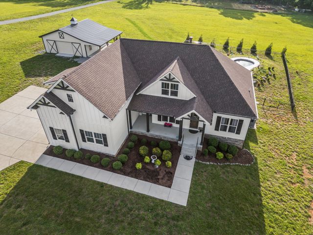 3378 New Hall Rd, Greenbrier, TN 37073