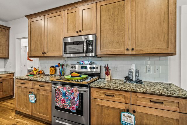 3378 New Hall Rd, Greenbrier, TN 37073