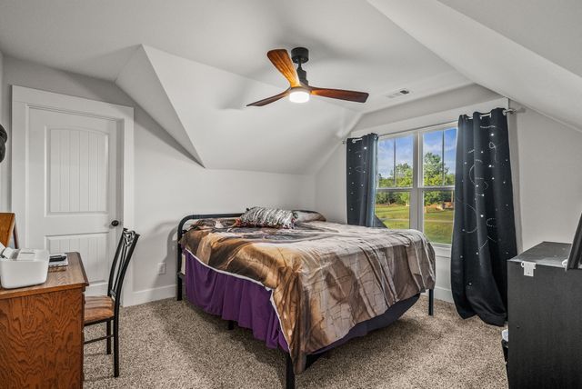 3378 New Hall Rd, Greenbrier, TN 37073
