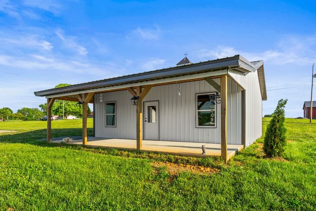 3378 New Hall Rd, Greenbrier, TN 37073