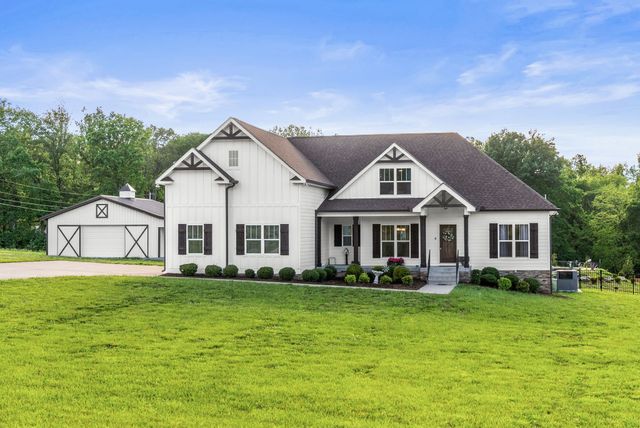 3378 New Hall Rd, Greenbrier, TN 37073