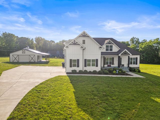 3378 New Hall Rd, Greenbrier, TN 37073