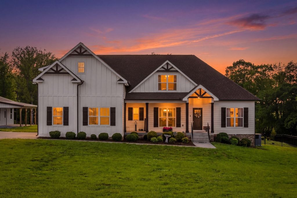 3378 New Hall Rd, Greenbrier, TN 37073