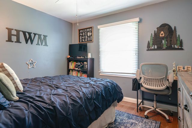 6 S DEERPATH Drive, Vernon Hills, IL 60061
