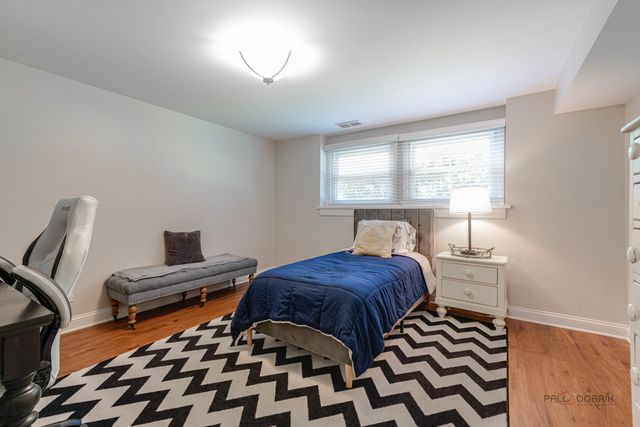 6 S DEERPATH Drive, Vernon Hills, IL 60061