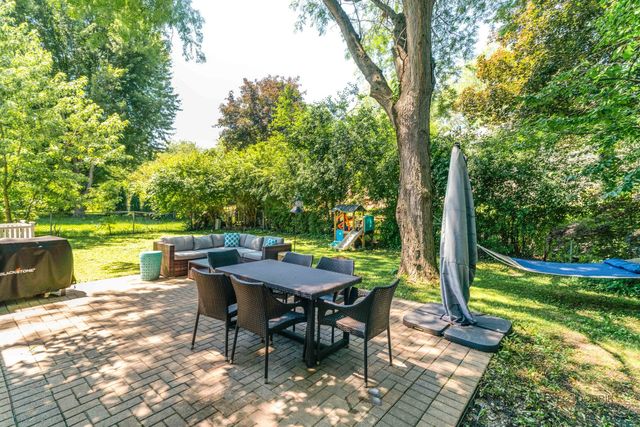 6 S DEERPATH Drive, Vernon Hills, IL 60061