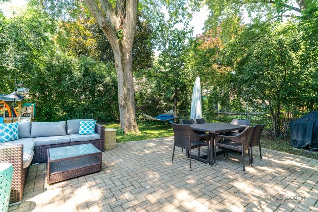6 S DEERPATH Drive, Vernon Hills, IL 60061