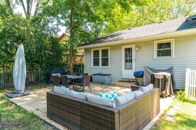 6 S DEERPATH Drive, Vernon Hills, IL 60061