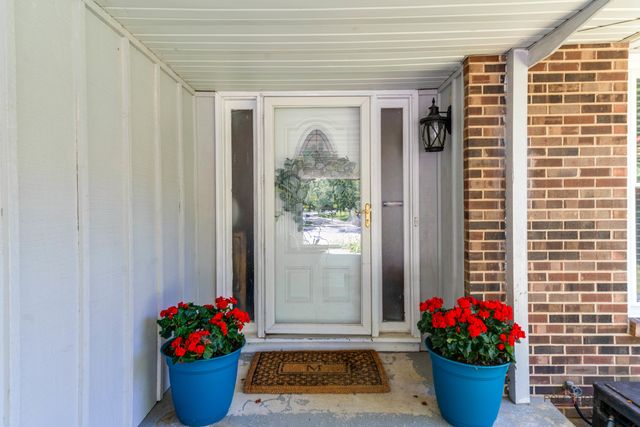 6 S DEERPATH Drive, Vernon Hills, IL 60061