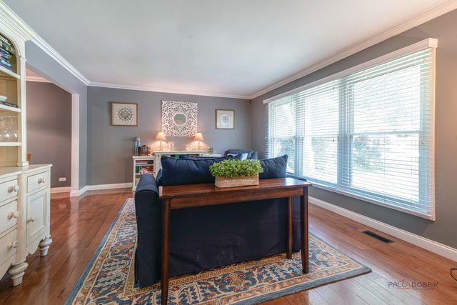 6 S DEERPATH Drive, Vernon Hills, IL 60061