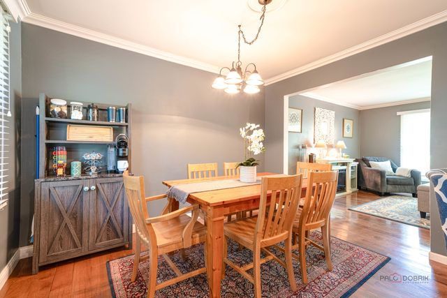 6 S DEERPATH Drive, Vernon Hills, IL 60061